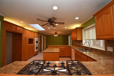 404 NW H St, Bentonville, AR 72712 - photo 5