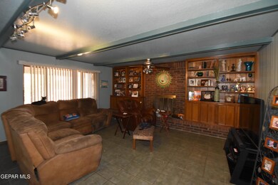 10801 Tom Kite Ct, El Paso, TX 79935 - photo 5