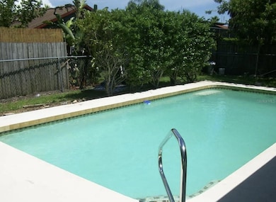 1649 Georgetowne Blvd, Sarasota, FL 34232 - photo 7