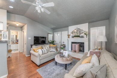 2112 Cottage Oak Ln, Colleyville, TX 76034 - photo 2