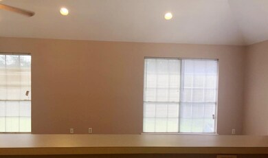 1163 Lovett St unit 4, Tomball, TX 77375 - photo 3