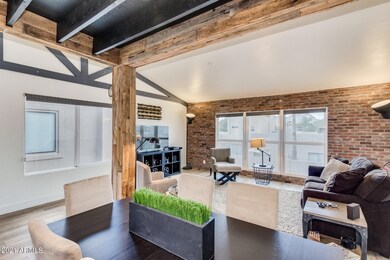 Living Room (2)