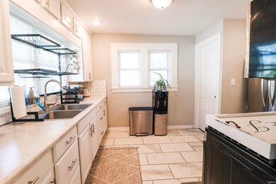 728 E Broadway St, Kokomo, IN 46901 - photo 6