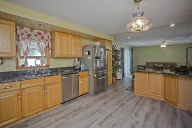 74 Williamsville Rd, Hubbardston, MA 01452 - photo 3