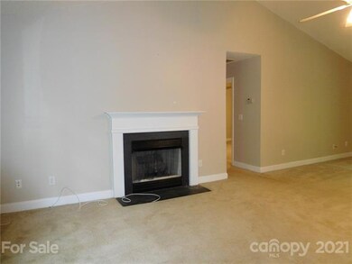 575 Woodcrest Dr, Gastonia, NC 28052 - photo 4