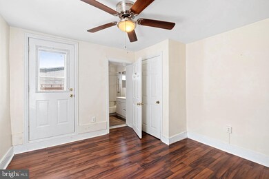 4550 Silverwood St unit A, Philadelphia, PA 19127 - photo 4