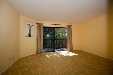 07MasterBedroom02