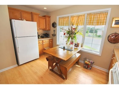 812 Charles Ct, Oregon, WI 53575 - photo 3