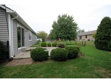 4698 Gray Fox Ct, Columbus, IN 47203 - photo 2