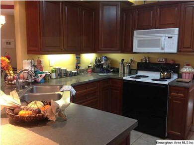 Cozy Kitchen with breakfast bar