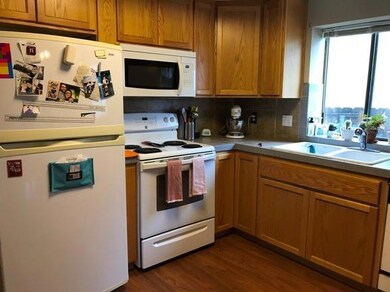 1888 NE Beacon Dr, Grants Pass, OR 97526 - photo 7