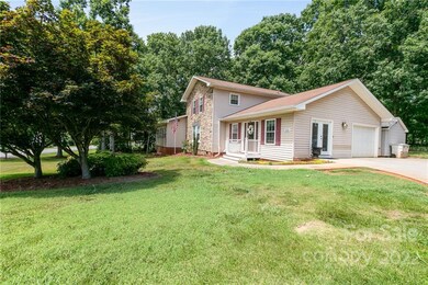 133 Little John Rd, Statesville, NC 28625 - photo 6