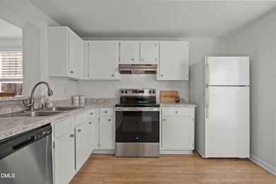 7260 Shellburne Dr, Raleigh, NC 27612 - photo 4