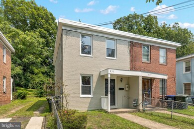 231 55th St NE, Washington, DC 20019 - photo 4