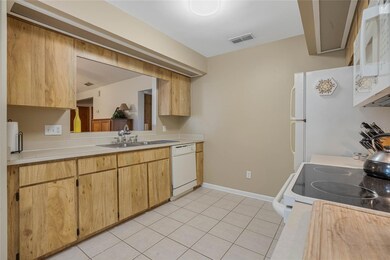 720 E 6th St, Apopka, FL 32703 - photo 6