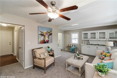 3303 E 25th Ct, Des Moines, IA 50317 - photo 3