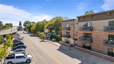 210 Mulberry St, Jeffersonville, IN 47130 - photo 3