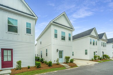 7106ChannelParkDr003
