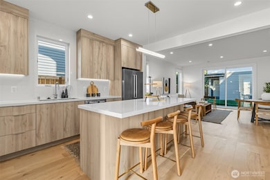 8314 28th Ave NE, Seattle, WA 98115 - photo 2