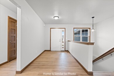 1711 Betty Jean Ln, Green Bay, WI 54313 - photo 2