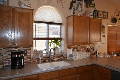 12422 W WINDSOR 012