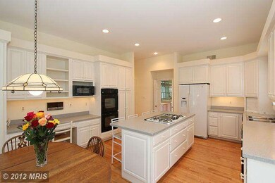 9726 Beman Woods Way, Potomac, MD 20854 - photo 4