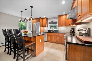 Kitchen w/stainless and granite