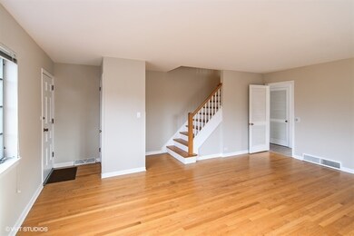 1332 Greenwillow Ln unit 1, Glenview, IL 60025 - photo 2