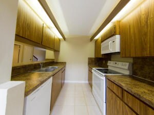 1805 18th Ct, Jupiter, FL 33477 - photo 4