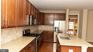 2986 Rittenhouse Cir unit 18, Fairfax, VA 22031 - photo 7