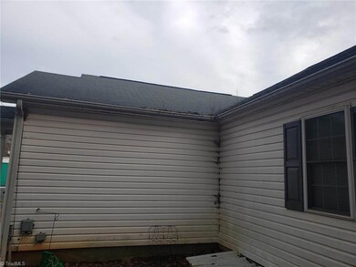 202 Sharon Ave, Asheboro, NC 27203 - photo 4