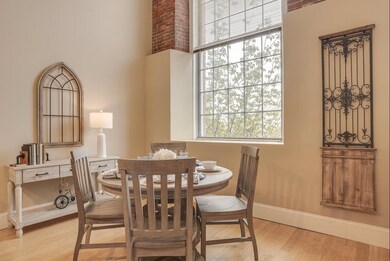 195 Mcgregor St unit 201, Manchester, NH 03102 - photo 6