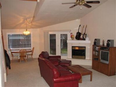 1113 Circle Wood Ct, Central Point, OR 97502 - photo 3