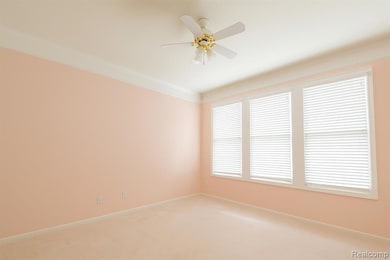 5401 Creekmonte Dr unit 75, Rochester, MI 48306 - photo 6