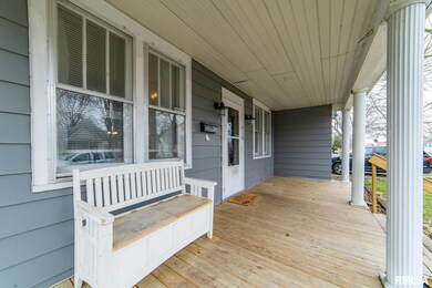 410 N Hamilton St, Lincoln, IL 62656 - photo 3