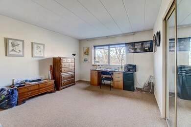200 Deborah Ln unit 16B, Wheeling, IL 60090 - photo 2