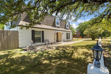 3630 Northcrest Dr, Cleburne, TX 76031 - photo 2