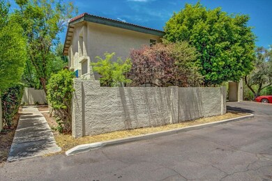 0002-Front Entry Walkway