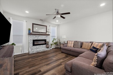 10203 Round Ridge, San Antonio, TX 78254 - photo 5