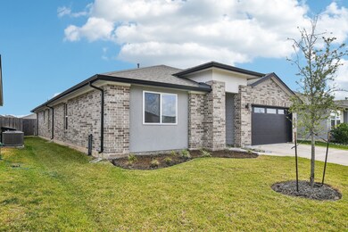 8011 House Bank Ln, Rosharon, TX 77583 - photo 7