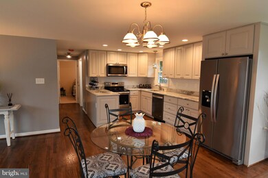 210 Kenwood Rd, Pasadena, MD 21122 - photo 6