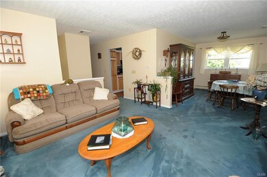 6098 Snyders Church Rd, Bath, PA 18014 - photo 7