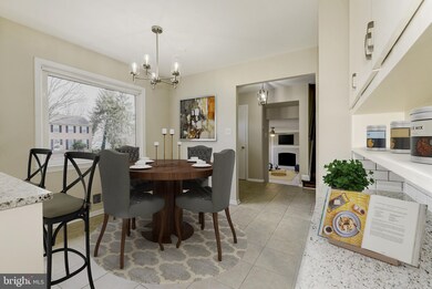 6832 Stoneybrooke Ln, Alexandria, VA 22306 - photo 7