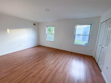 115 Oxford Ave, Jersey City, NJ 07304 - photo 5