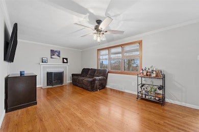 2725 Locust Dr, Pittsburgh, PA 15241 - photo 5