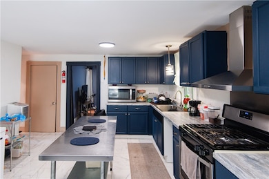 394 3rd Ave, Woonsocket, RI 02895 - photo 4