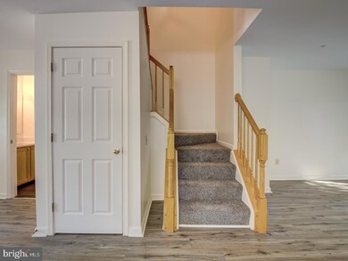 8830 Briarcliff Ln, Frederick, MD 21701 - photo 6