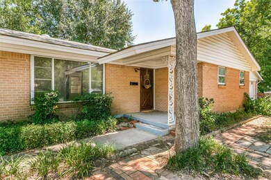 1108 Valley View Dr, Hurst, TX 76053 - photo 2