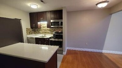 122 Tall Oaks Dr unit I, South Weymouth, MA 02190 - photo 4