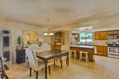007_Dining Room